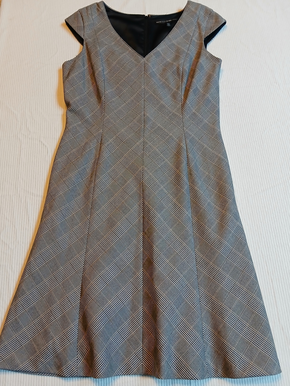 White House Black Market Retro Fit And Flare White And Black Plaid NWOT